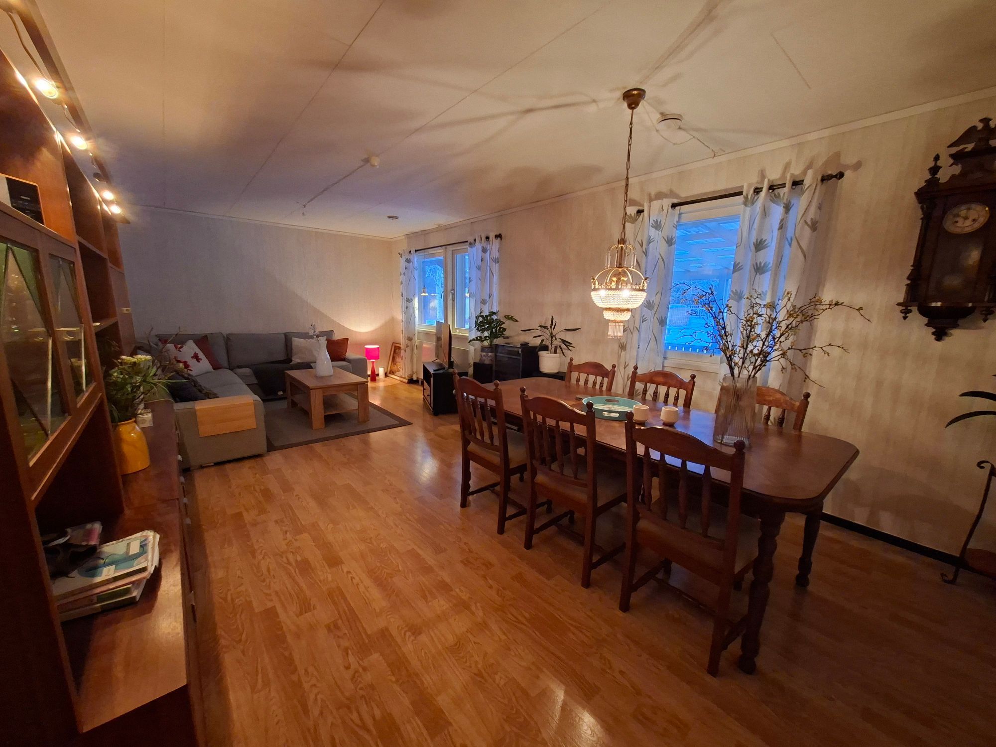 Rymlig villa i den idylliska fiskebyn Norrfors – bild 10 av 24