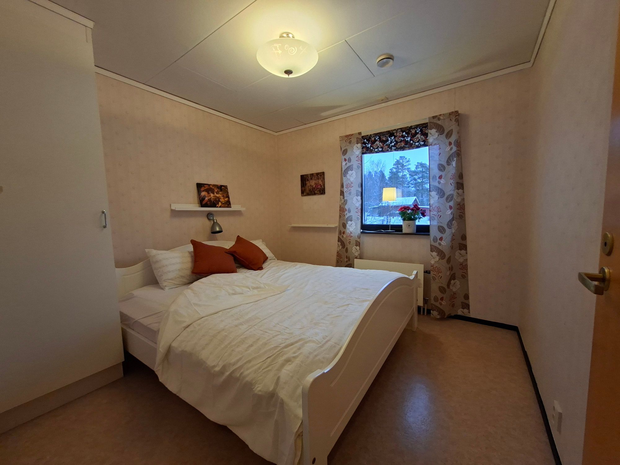 Rymlig villa i den idylliska fiskebyn Norrfors – bild 6 av 24