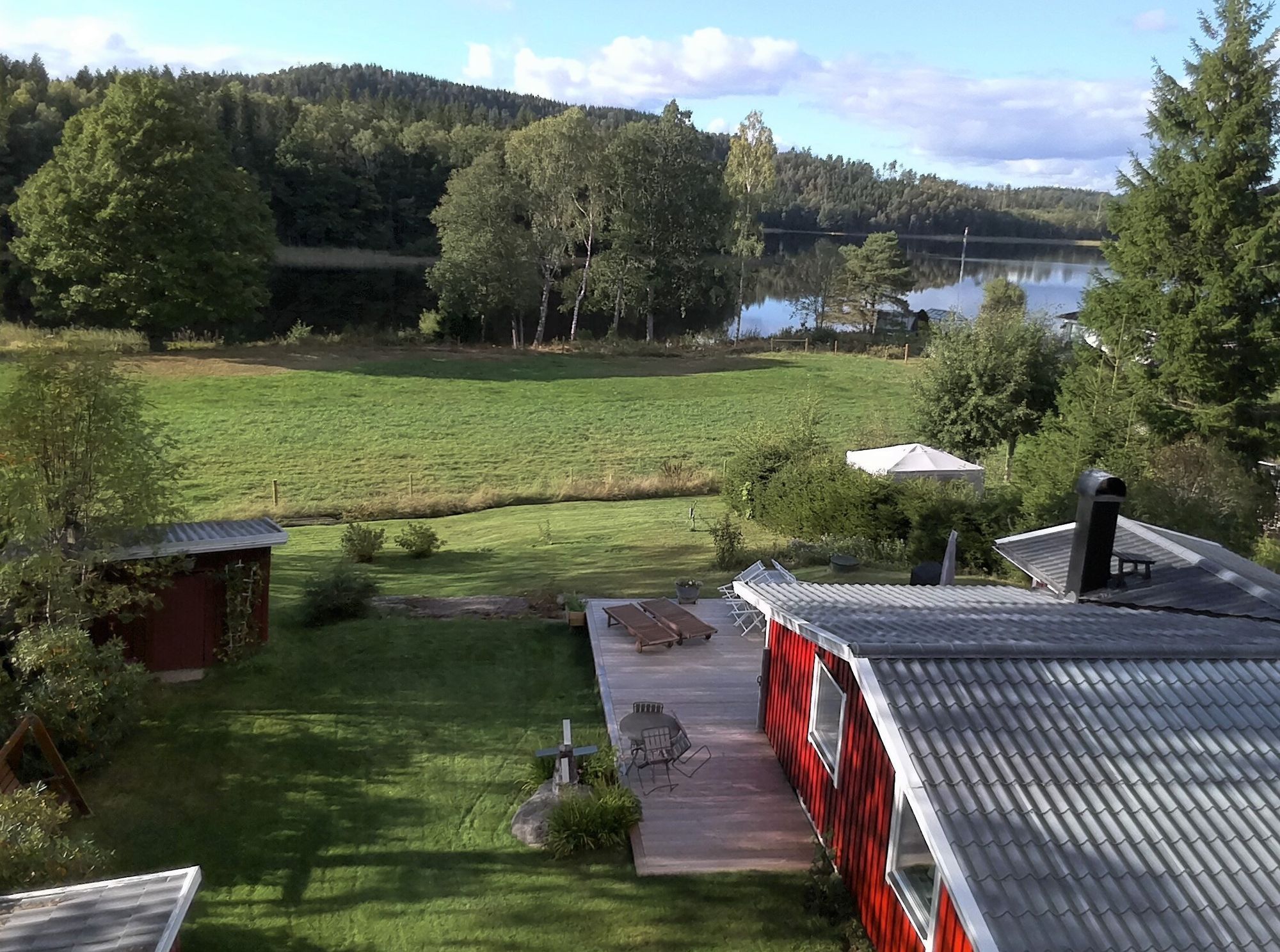 Fridfullt boende i mysig stuga vid Härsjön! – bild 2 av 19