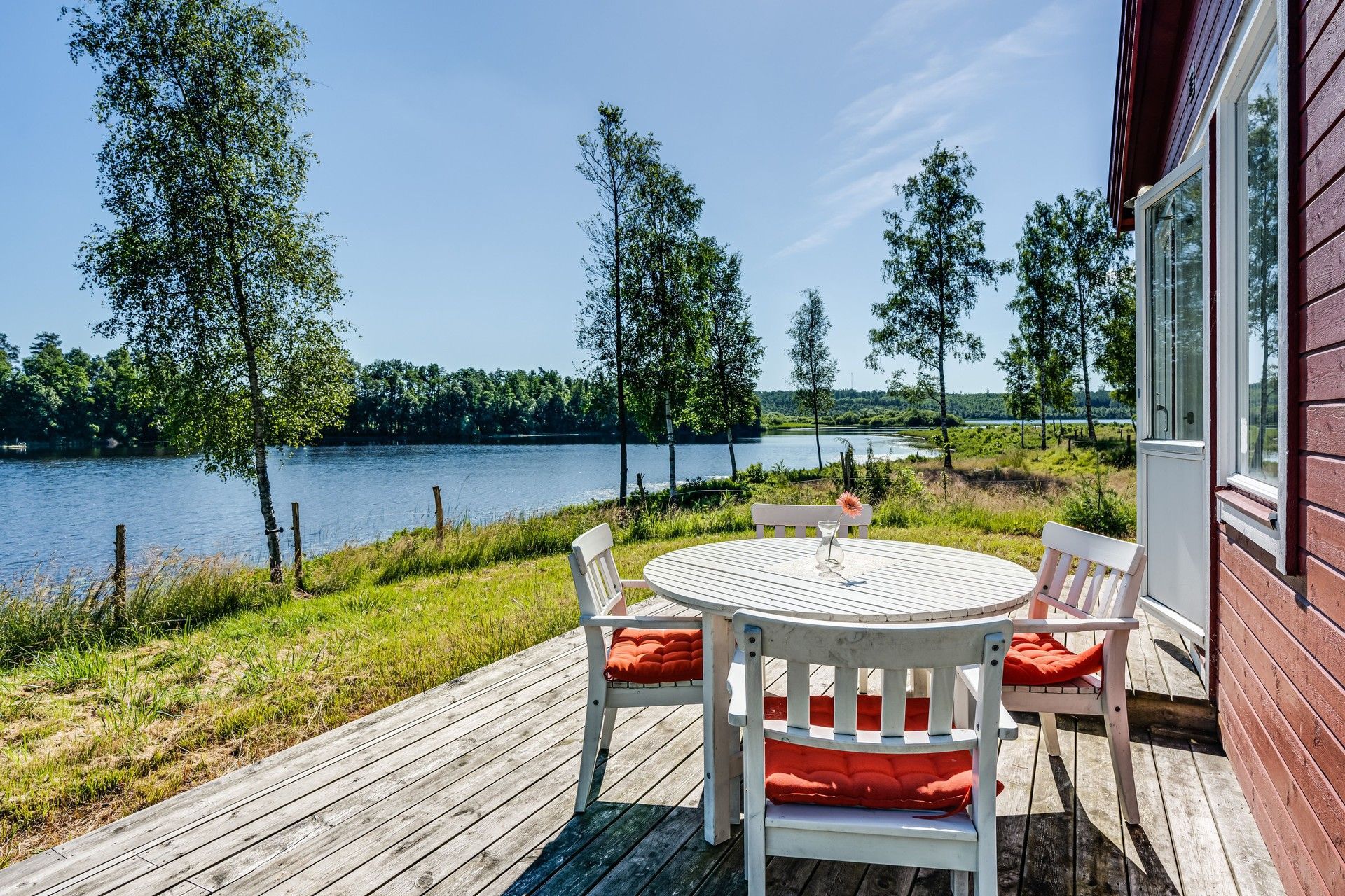Semesterhus med härlig sjöutsikt | SE06015 – bild 2 av 16