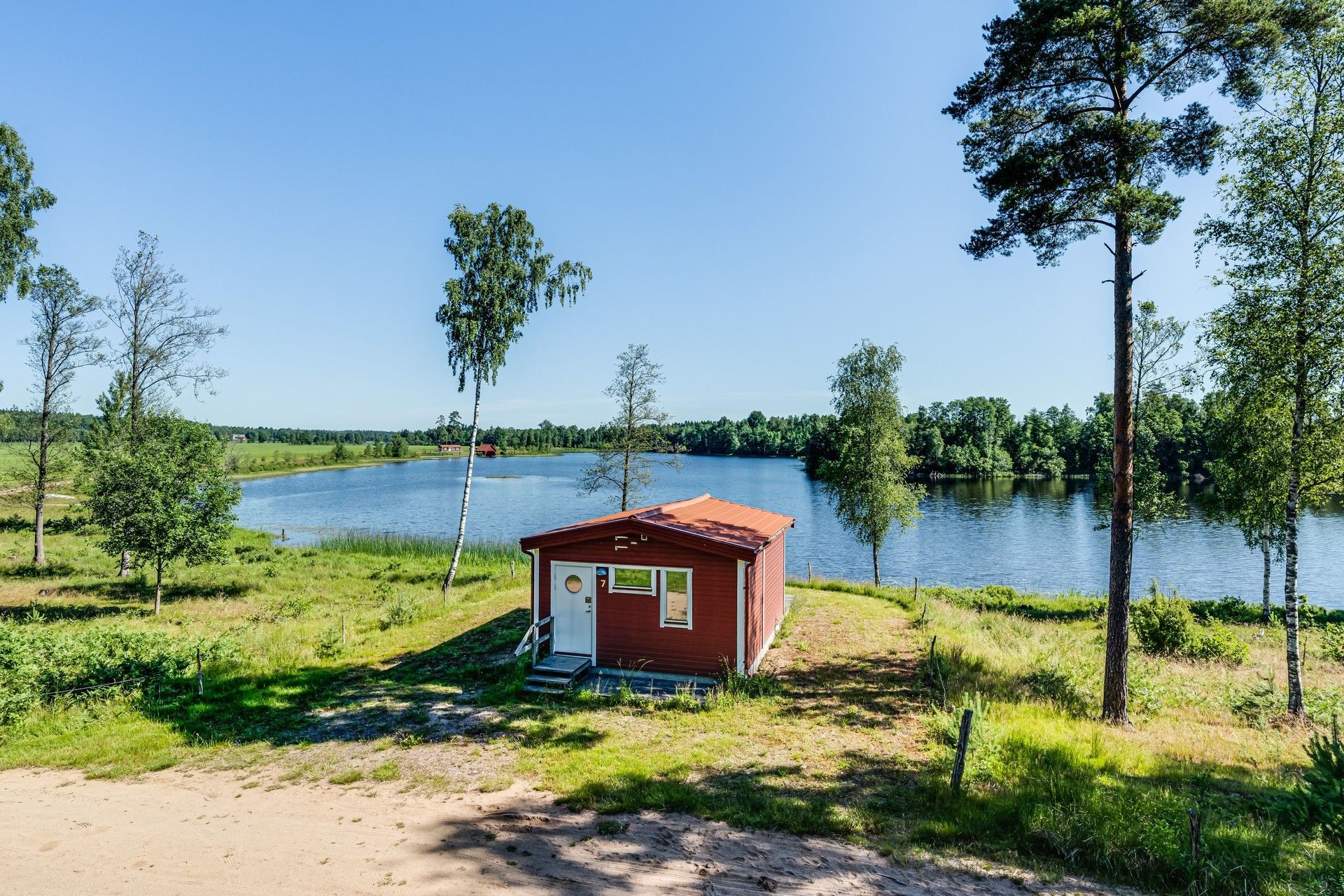 Semesterhus med härlig sjöutsikt | SE06015 – bild 15 av 16