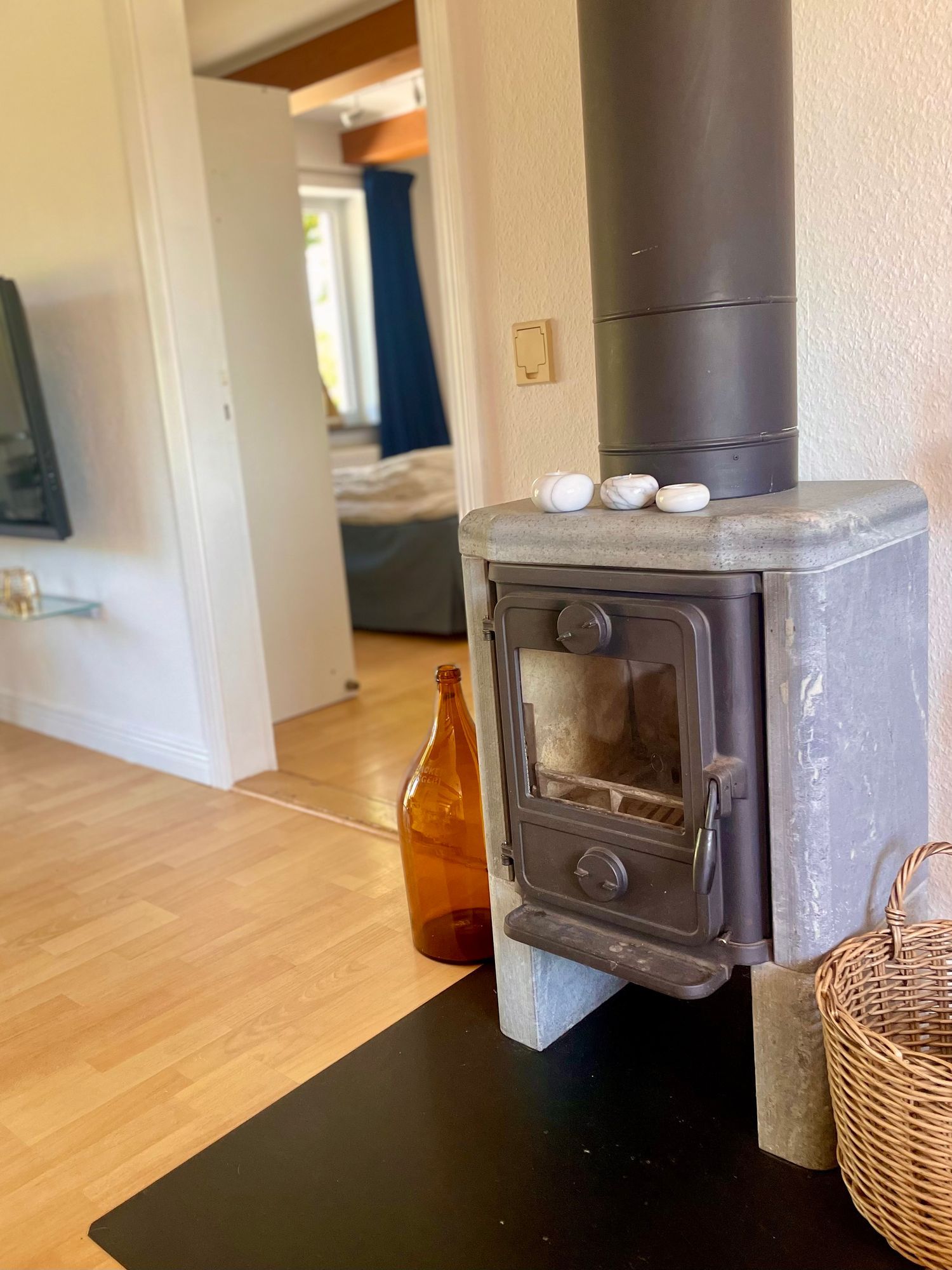 Nyrenoverat semesterhus på egen gård i Viken – bild 14 av 24