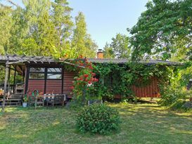 Mysig stuga på Rådmansö- ledig från v. 30 🌸🌱🌻