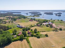 Idyllisk stuga på en ö i Mönsterås skärgård