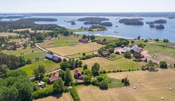 Idyllisk stuga på en ö i Mönsterås skärgård