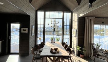Mysigt fjällhus i Storhogna med ski-in ski-out