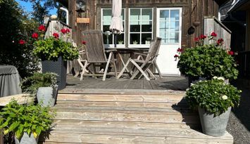 Upplev Åhus. Fin stuga i Äspet, mellan havet o ån.