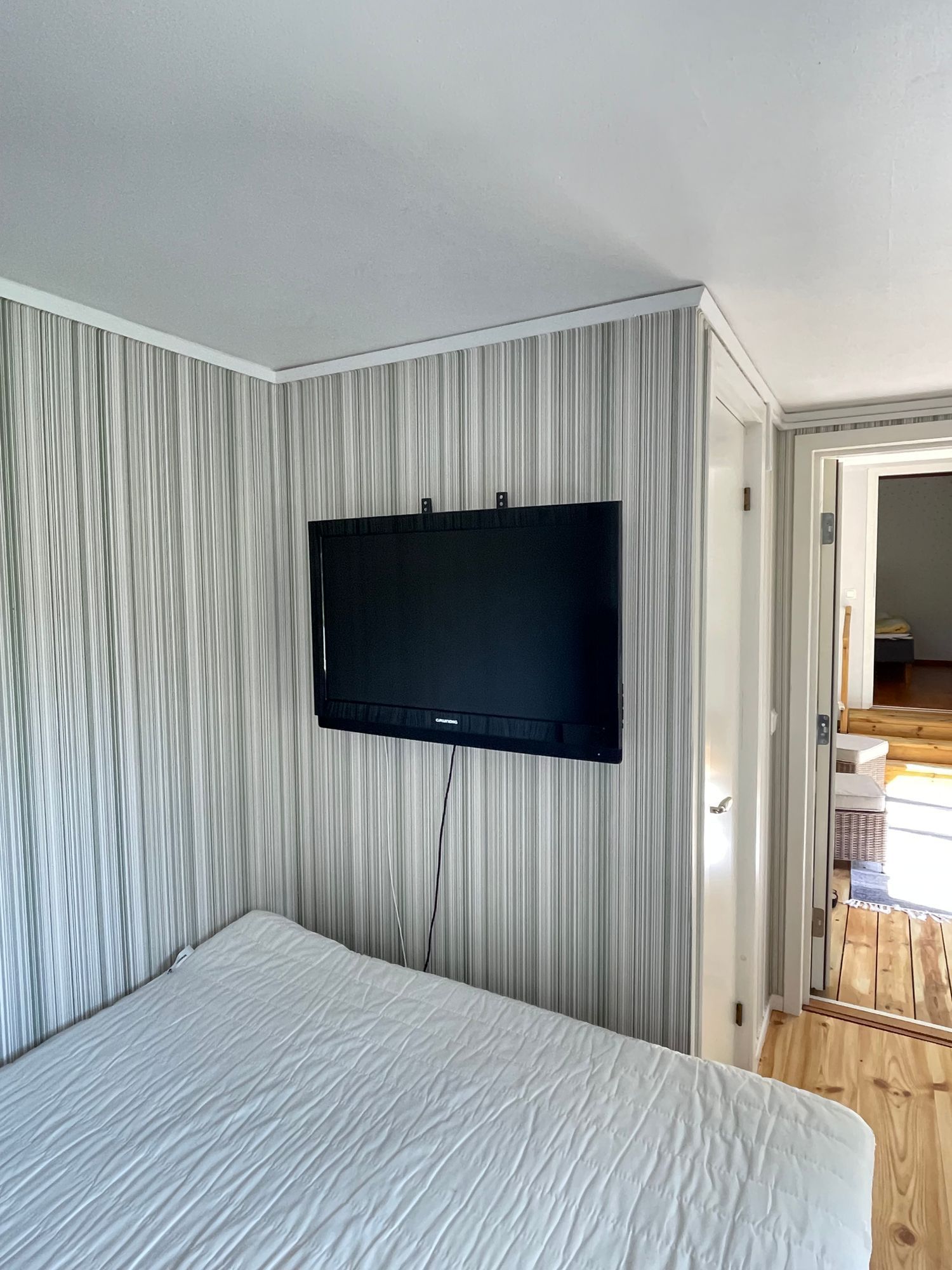 Stuga vid Össby med havsutsikt och enskilt läge – bild 18 av 24
