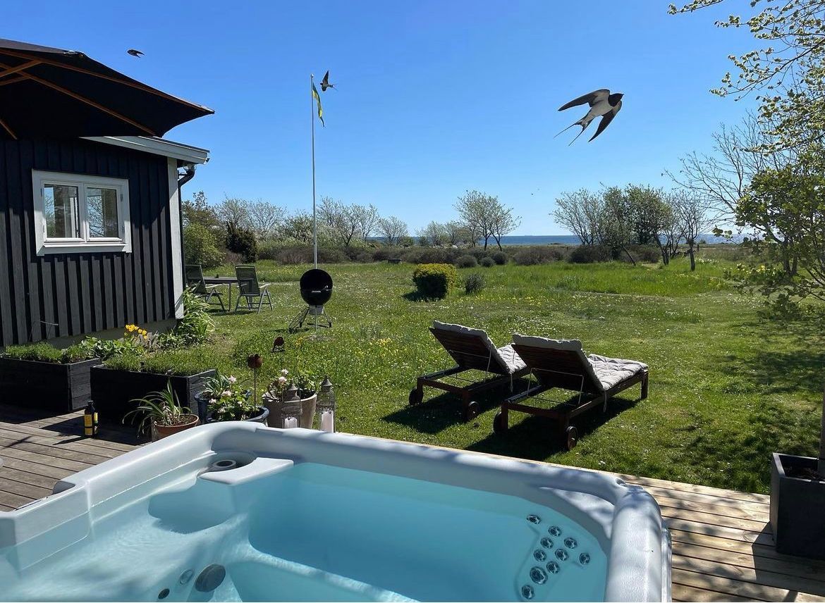 Stuga vid Össby med havsutsikt och enskilt läge – bild 21 av 24
