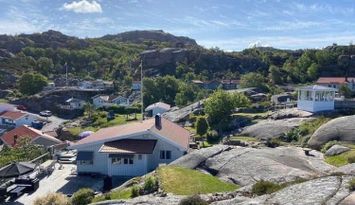Sommarstuga uthyres v 33
