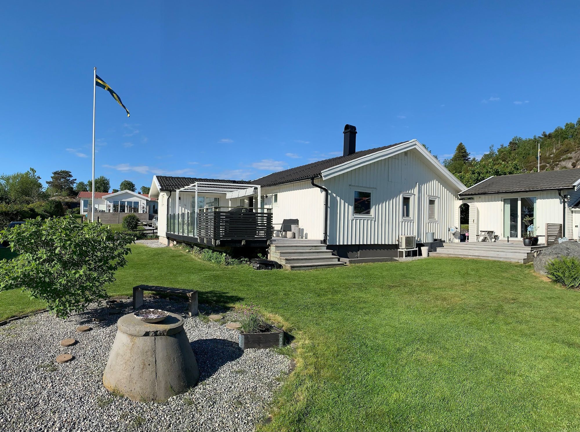 Härligt sommarhus på Tjörn med havsutsikt. – bild 4 av 24