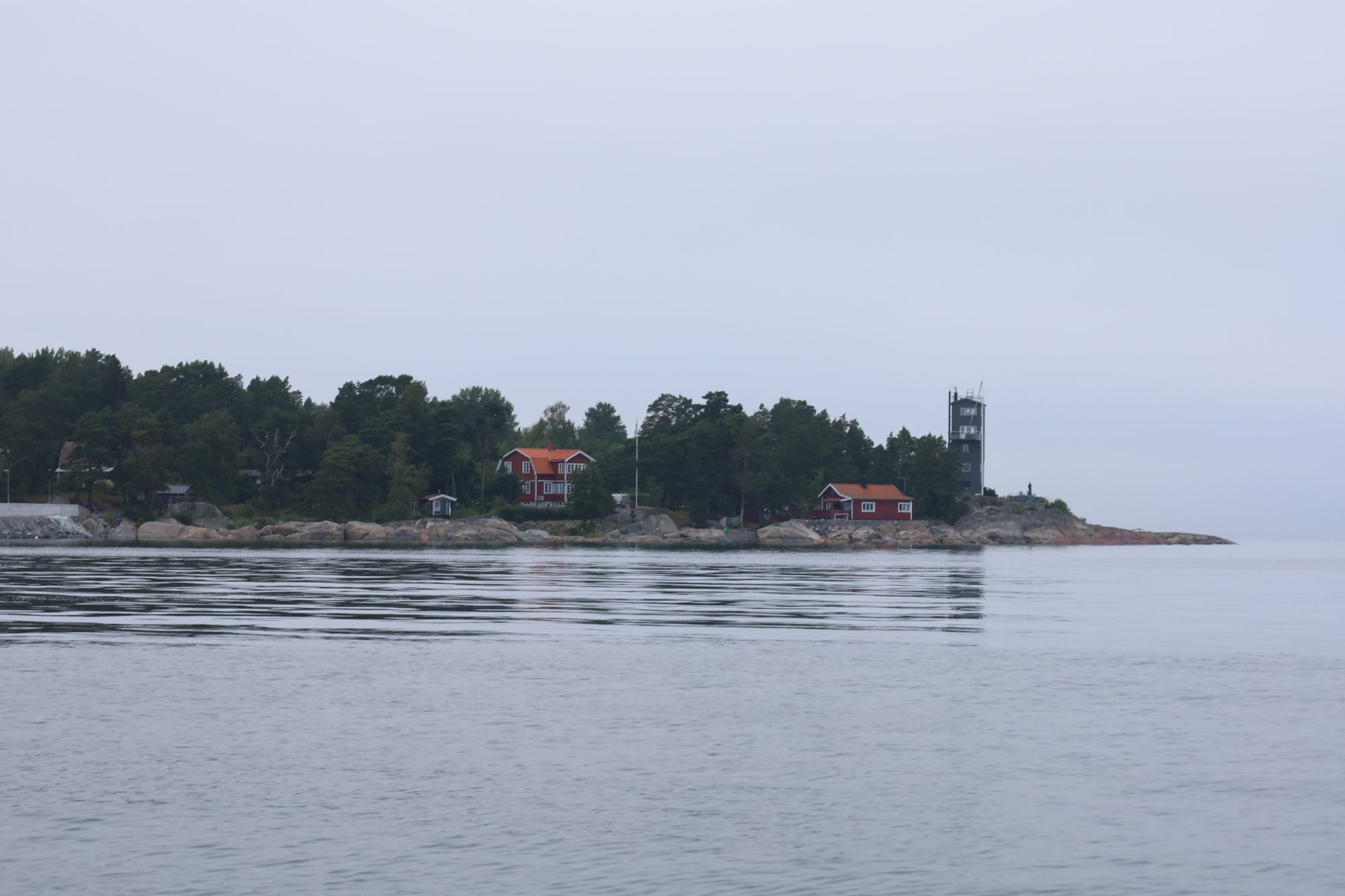 Mysig stuga med skärgårdens bästa utsikt – bild 17 av 17