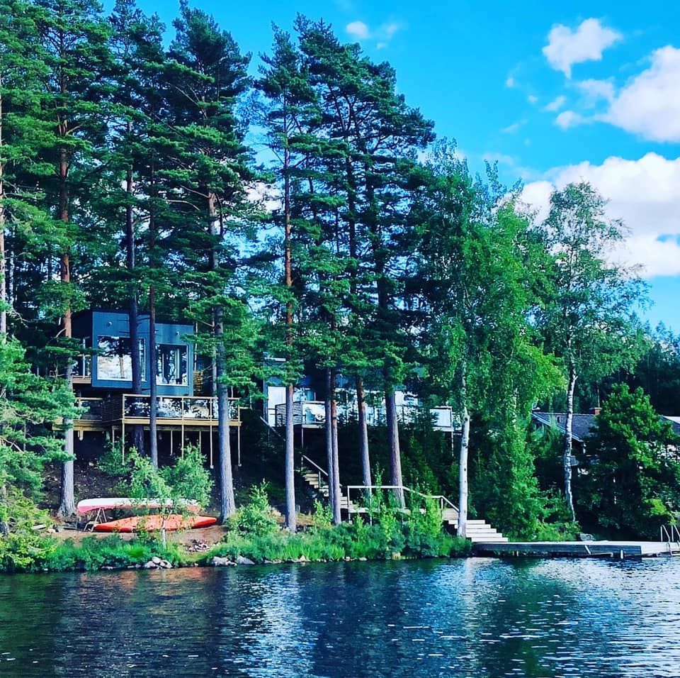 Läckert sommarhus med sjötomt och panoramautsikt! – bild 2 av 24