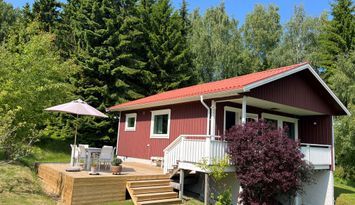 Lantlig idyll vid havet – stuga med bastu på Orust