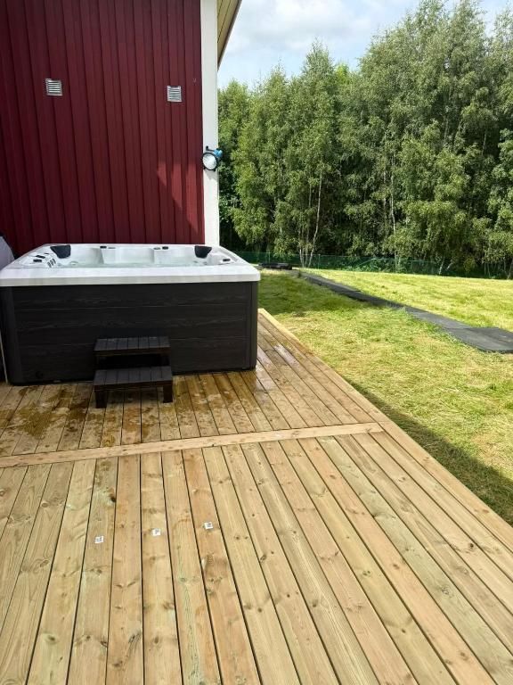 Ängsstugan - det rymliga och naturnära boendet! – bild 12 av 17