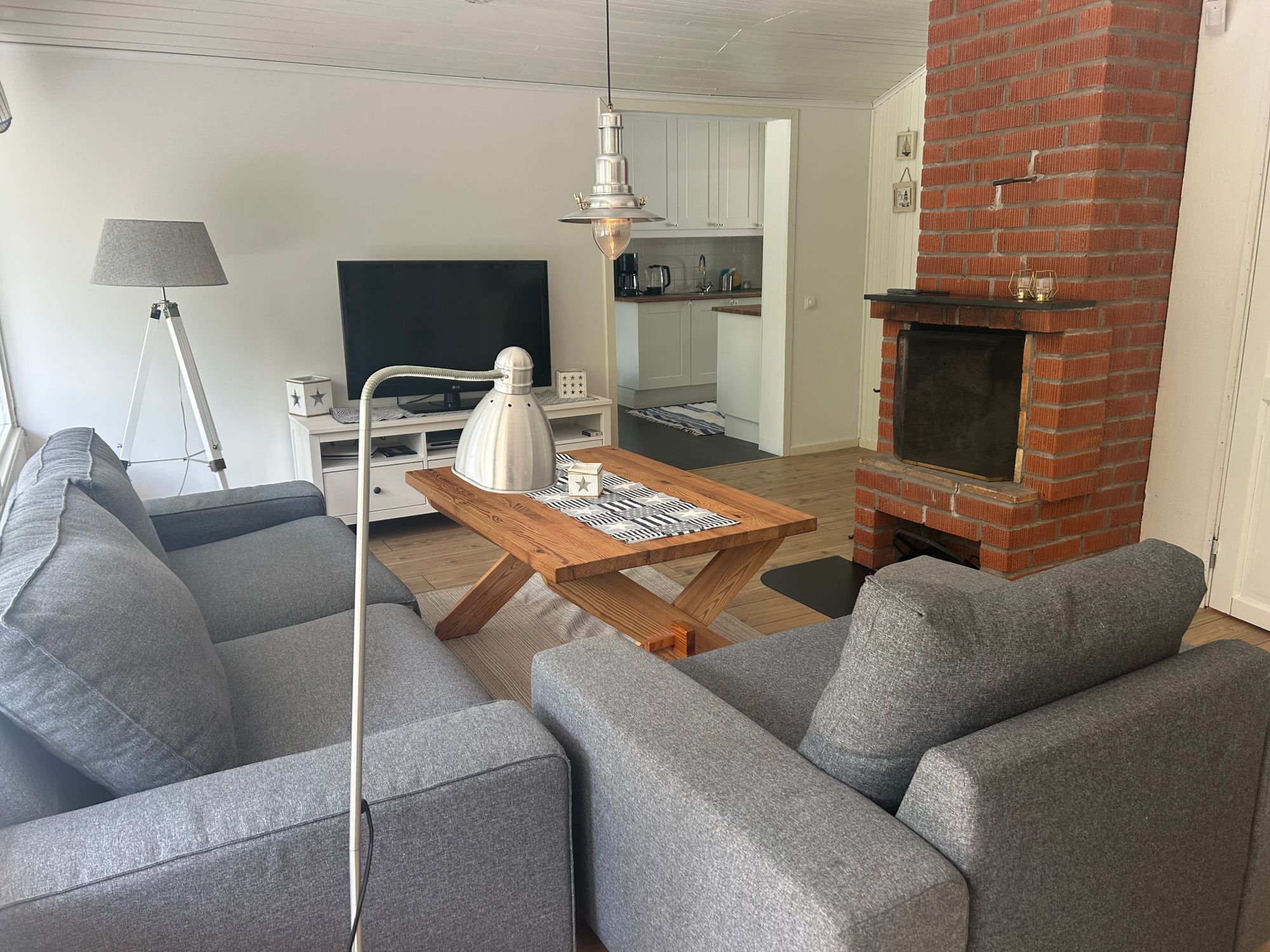 Mysig stuga med havsglimt (båt finns) – bild 6 av 13