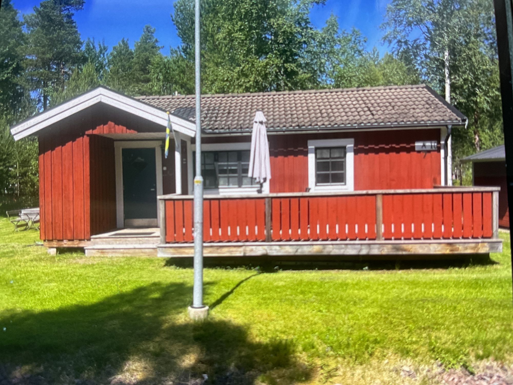 Fin stuga på ö i siljan