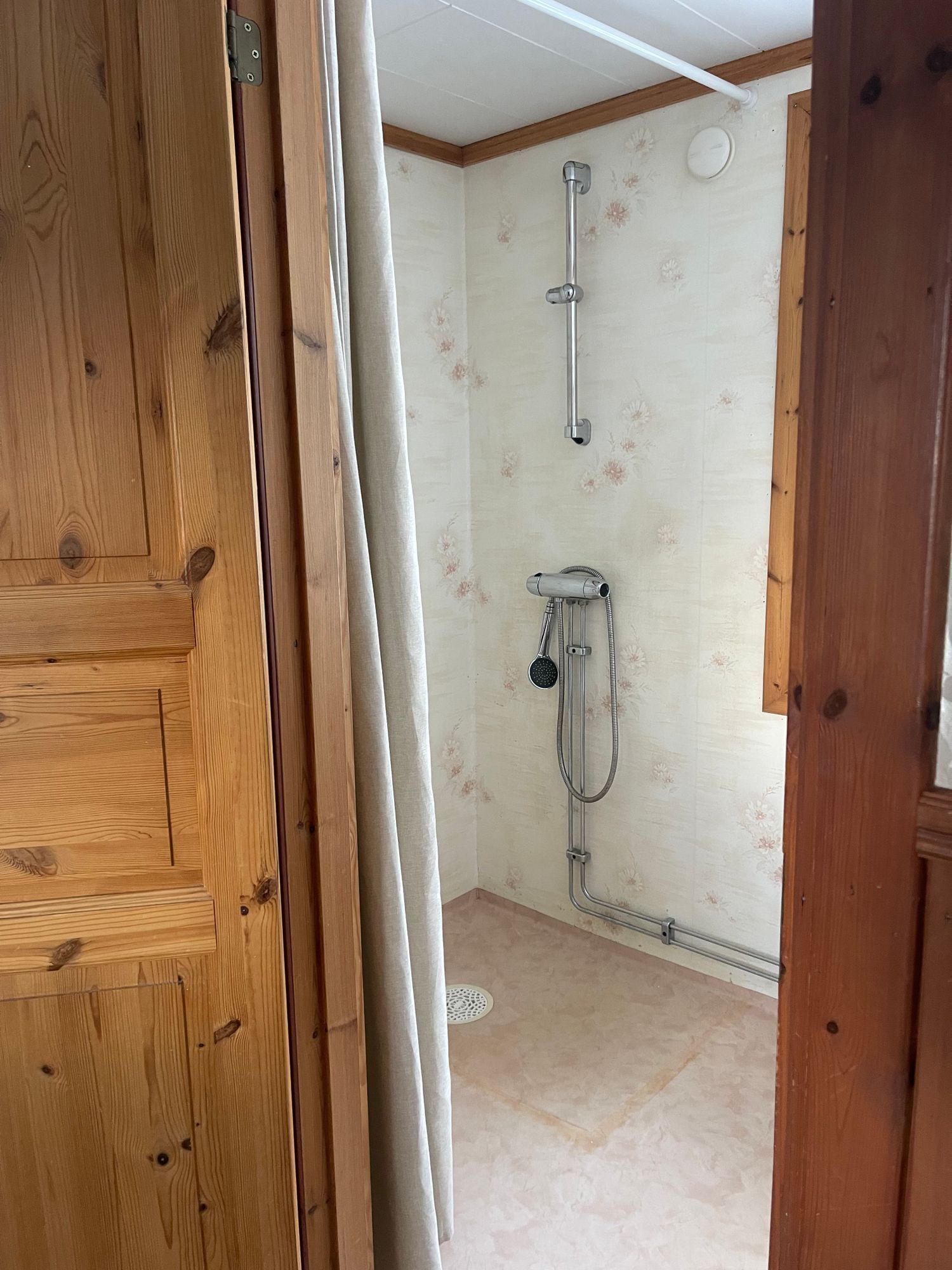 Stuga i Stora Skedvi, södra Dalarna – bild 11 av 15