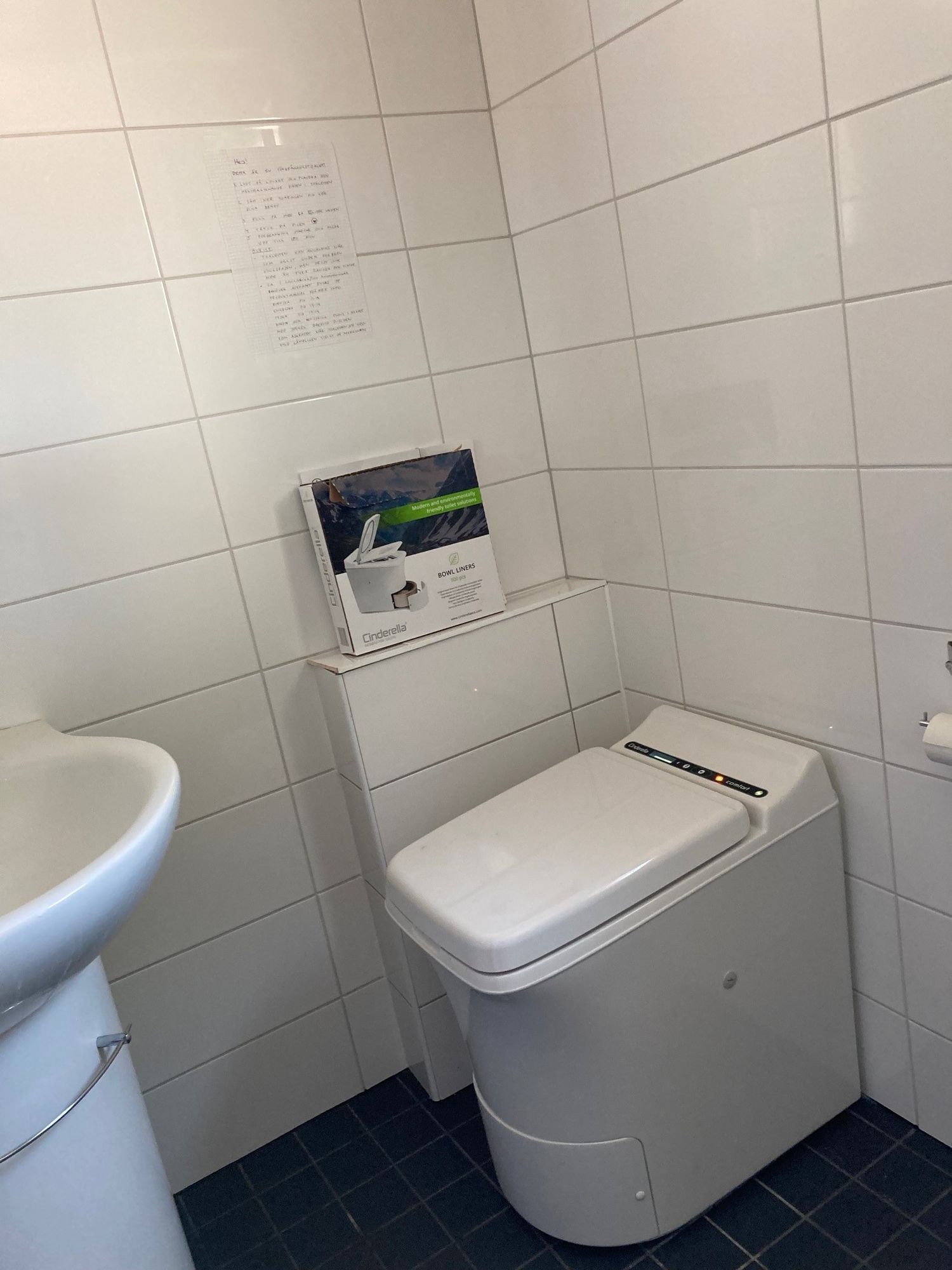 Modern stuga nära havet – bild 9 av 14