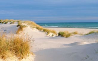 Hus i Gnisvärd bredvid fin badstrand Tofta