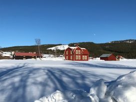 Hus med 10 bäddar i Klövsjö
