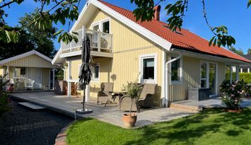 Trevligt hus i Espevik nära strand och klippor