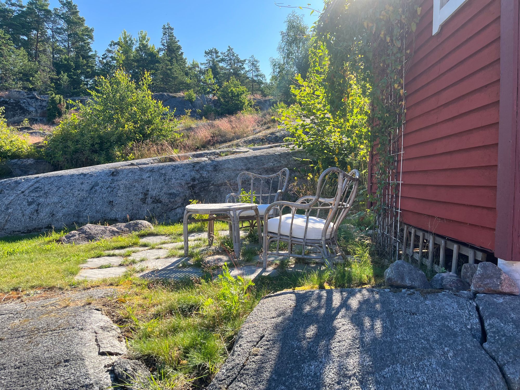 Sjönära med pool på norra Värmdö – bild 10 av 15