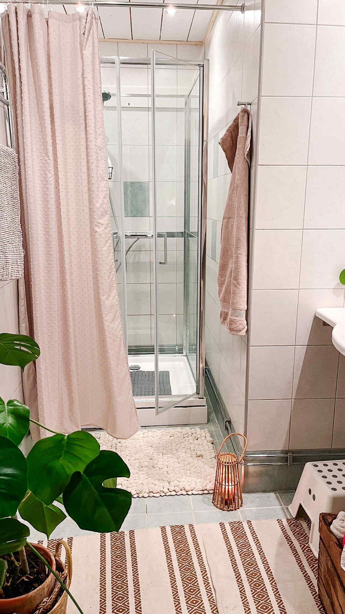 Lantlig pärla med bastu, spabad och naturnära läge – bild 22 av 24