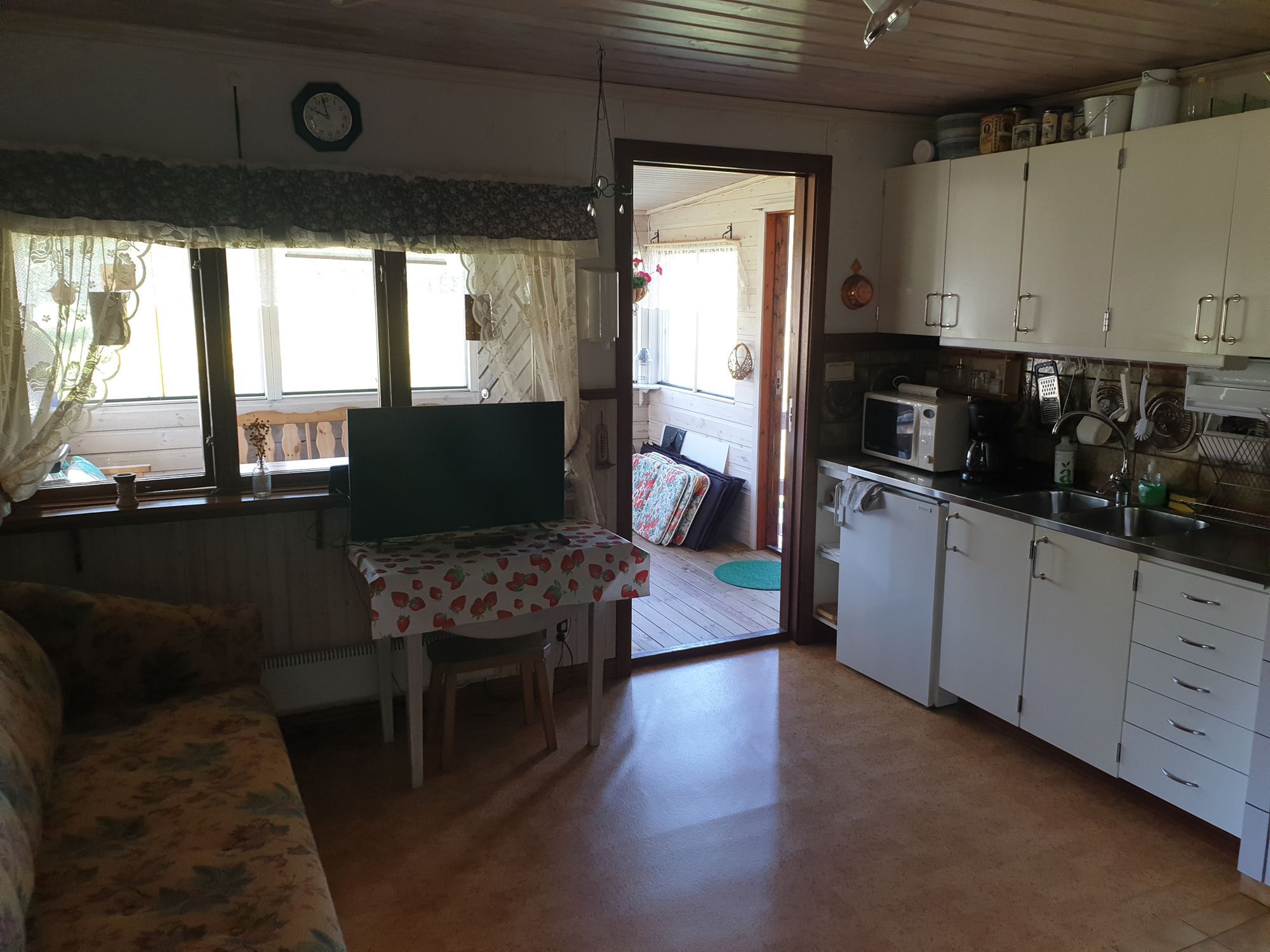 Stuga mitt i Högakusten. – bild 5 av 10