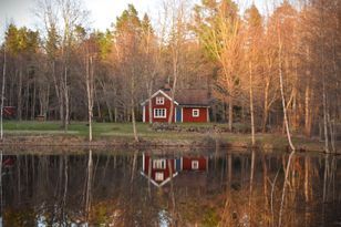 Stuga vid Vänern där tandem, kajak, kanot ingår.