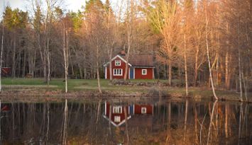 Stuga vid Vänern där tandem, kajak, kanot ingår.