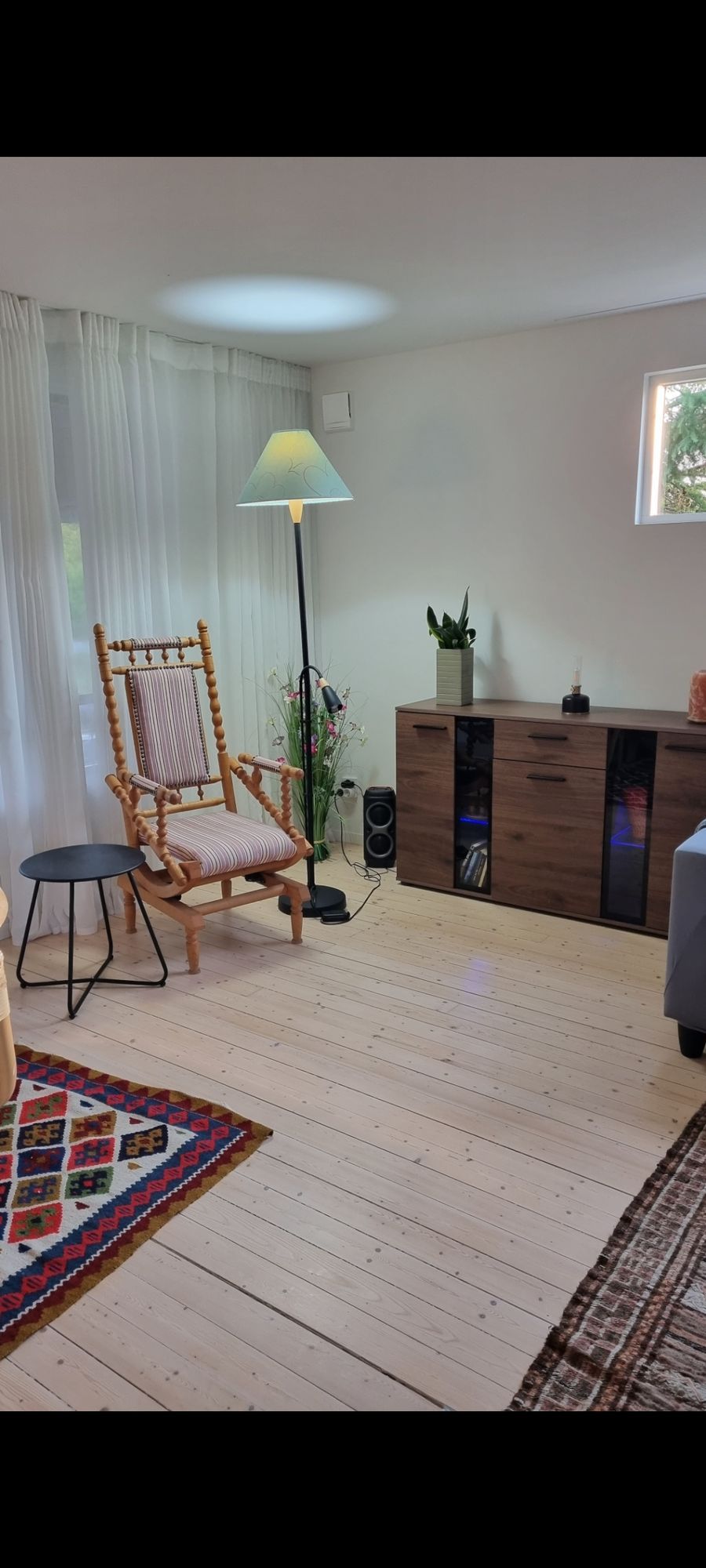 Fint mysigt stuga nära havet i Simremarken – bild 7 av 8