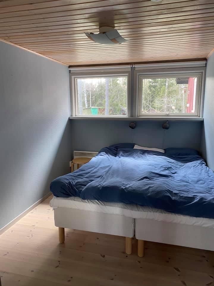Modernt fritidshus i Roslagen för 1-2 familjer – bild 7 av 14
