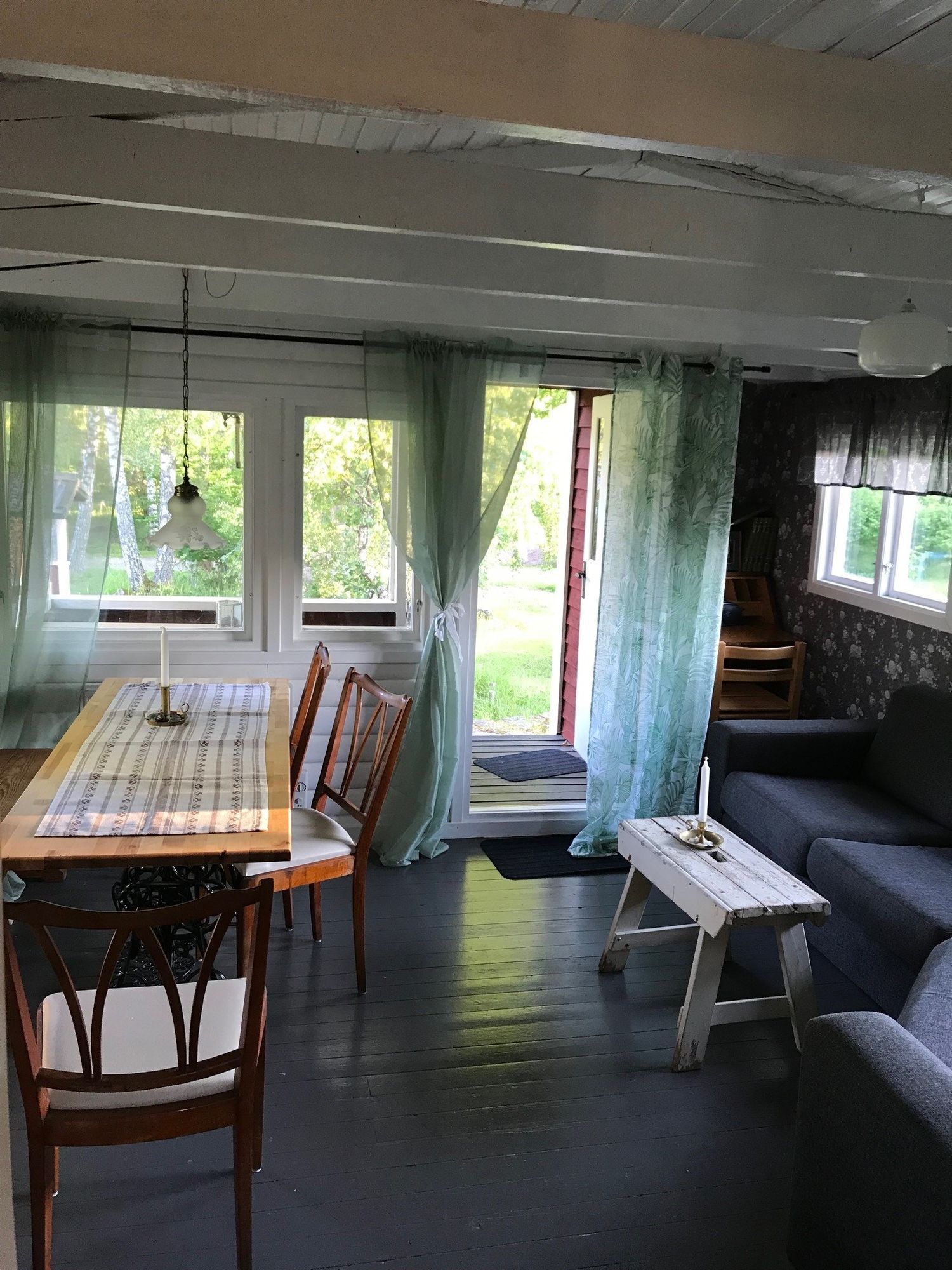 Fritidshus med 6-bäddar i Roslagen 150m från havet – bild 4 av 8