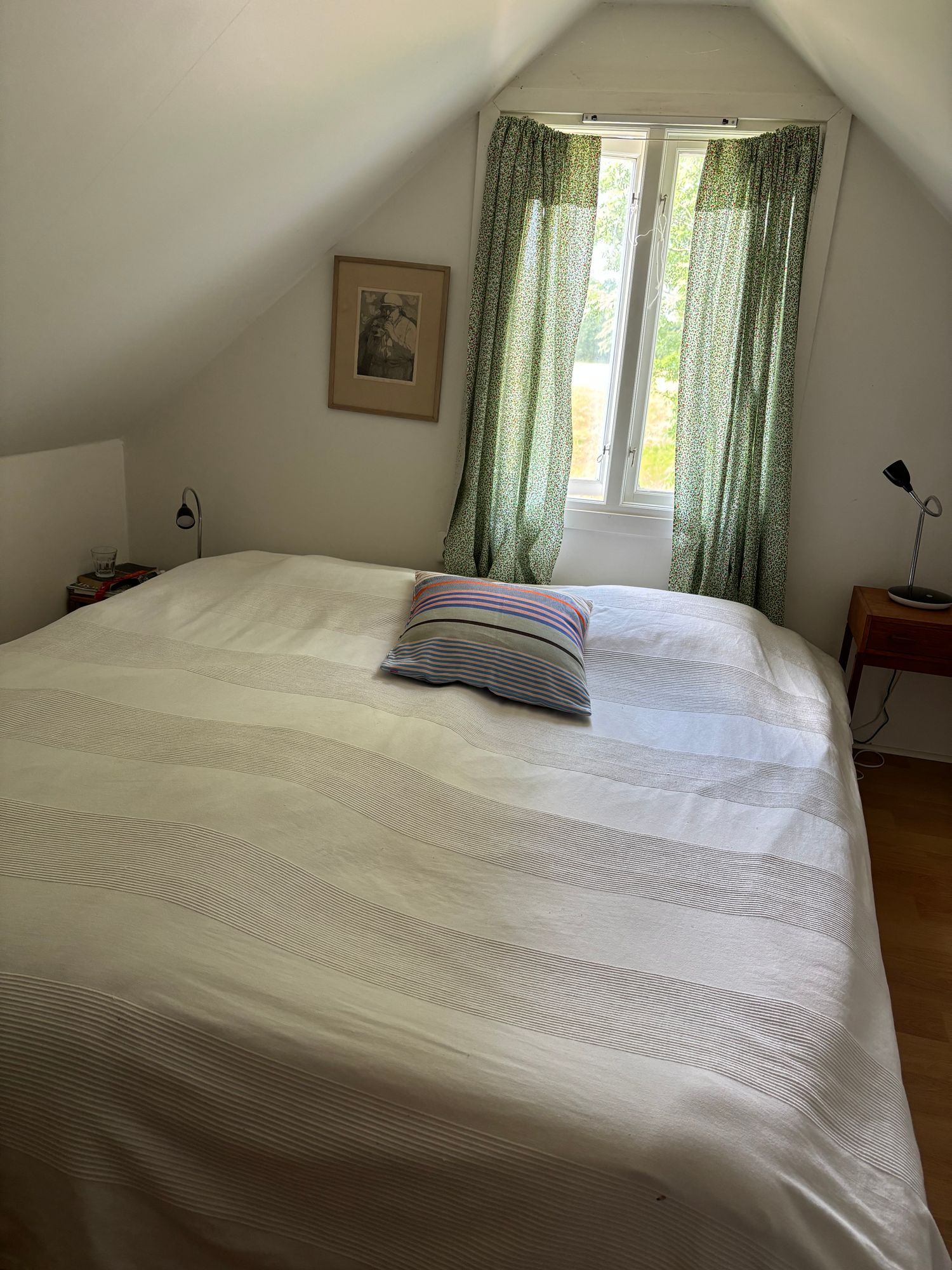 Mysig stuga lantligt och fridfullt läge – bild 14 av 23