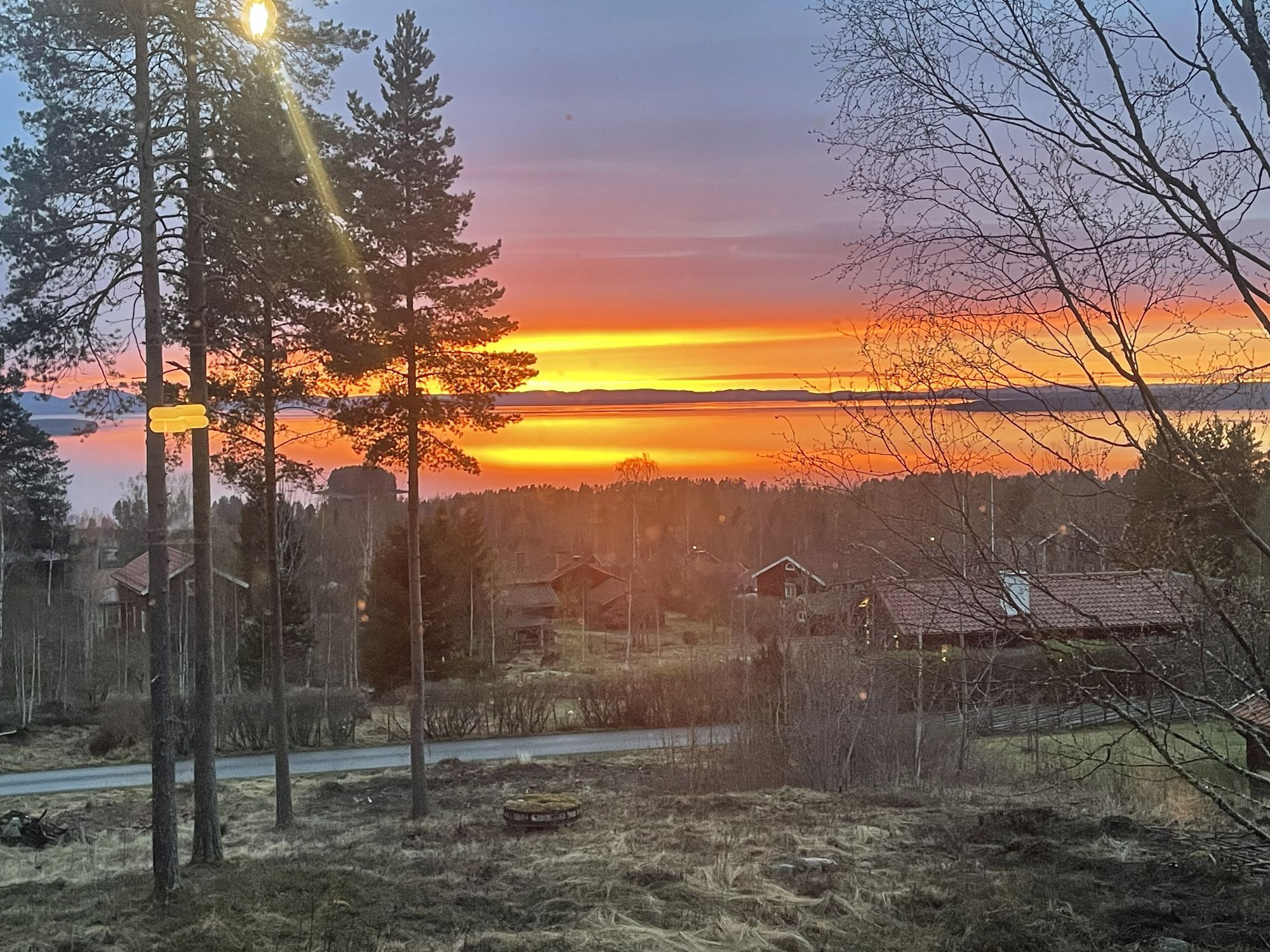 Stor timmerstuga med panoramautsikt över Siljan – bild 2 av 19