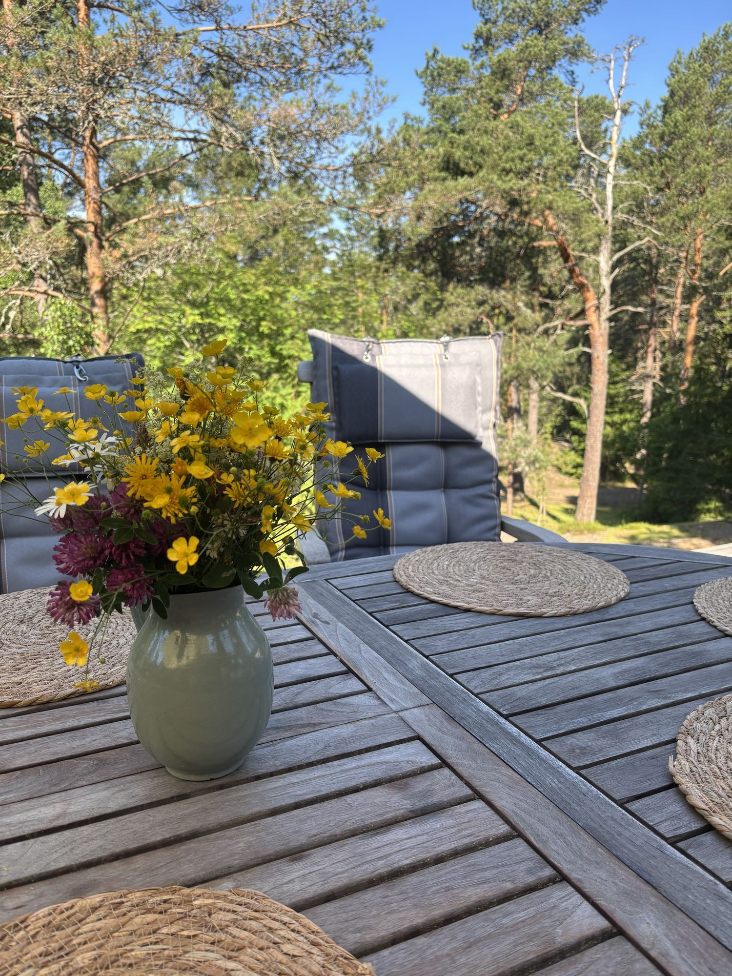 Modern och mysig stuga i skogen – bild 11 av 21