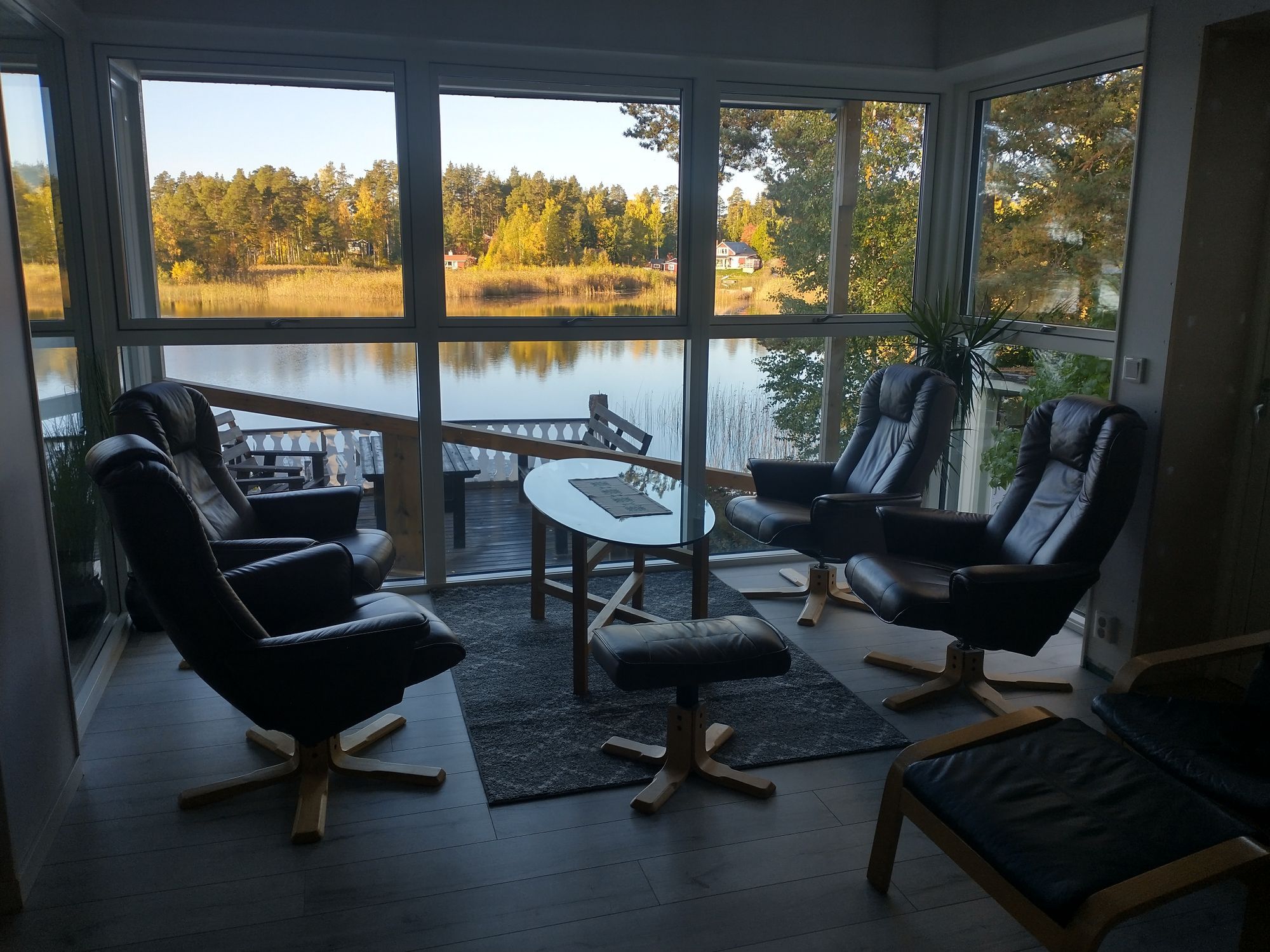 Hus med sjötomt, 10bäddar, möblerad brygga – bild 6 av 18