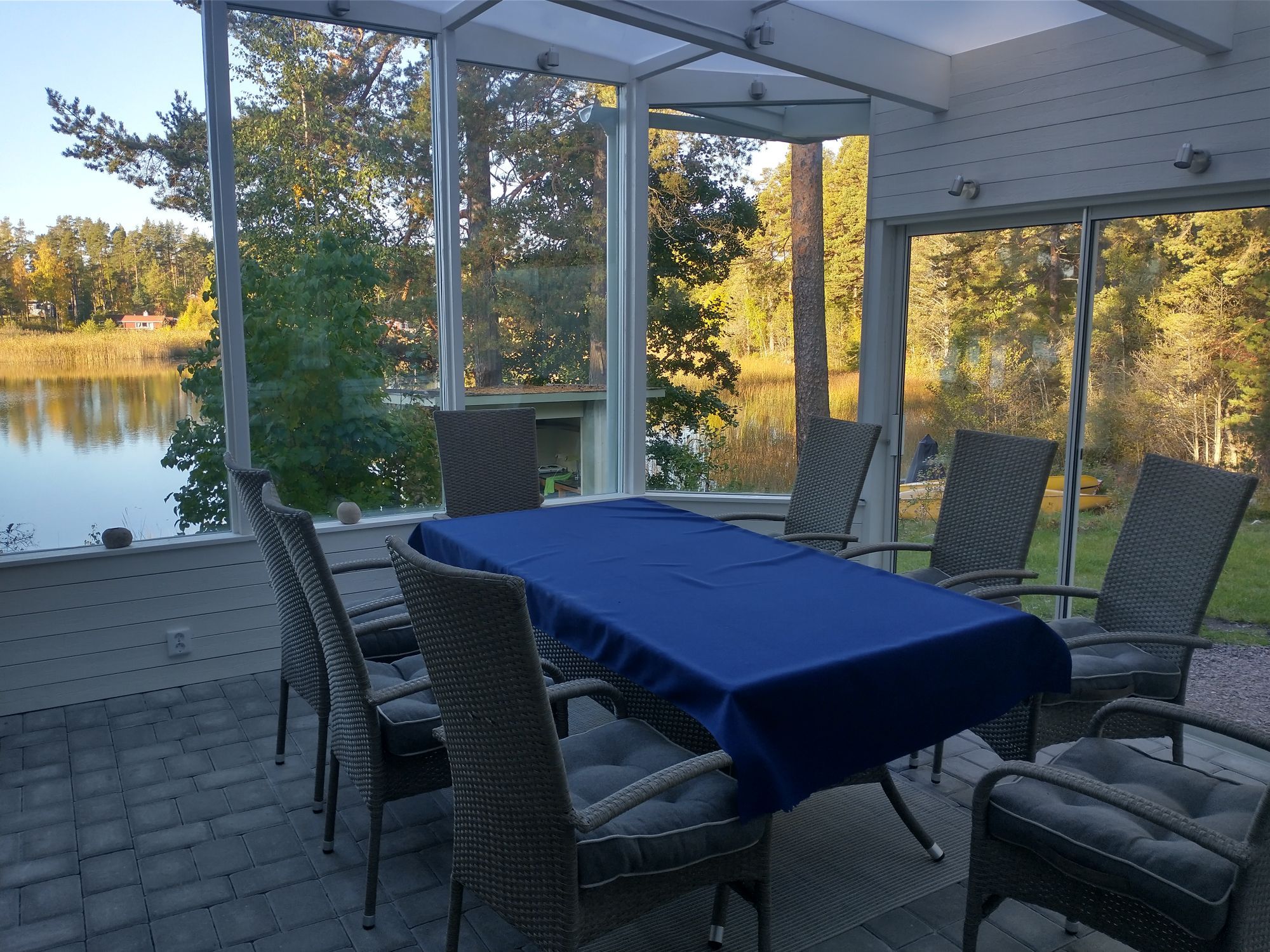 Hus med sjötomt, 10bäddar, möblerad brygga – bild 9 av 18