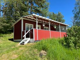 Mysig stuga med närhet till Kolmården!