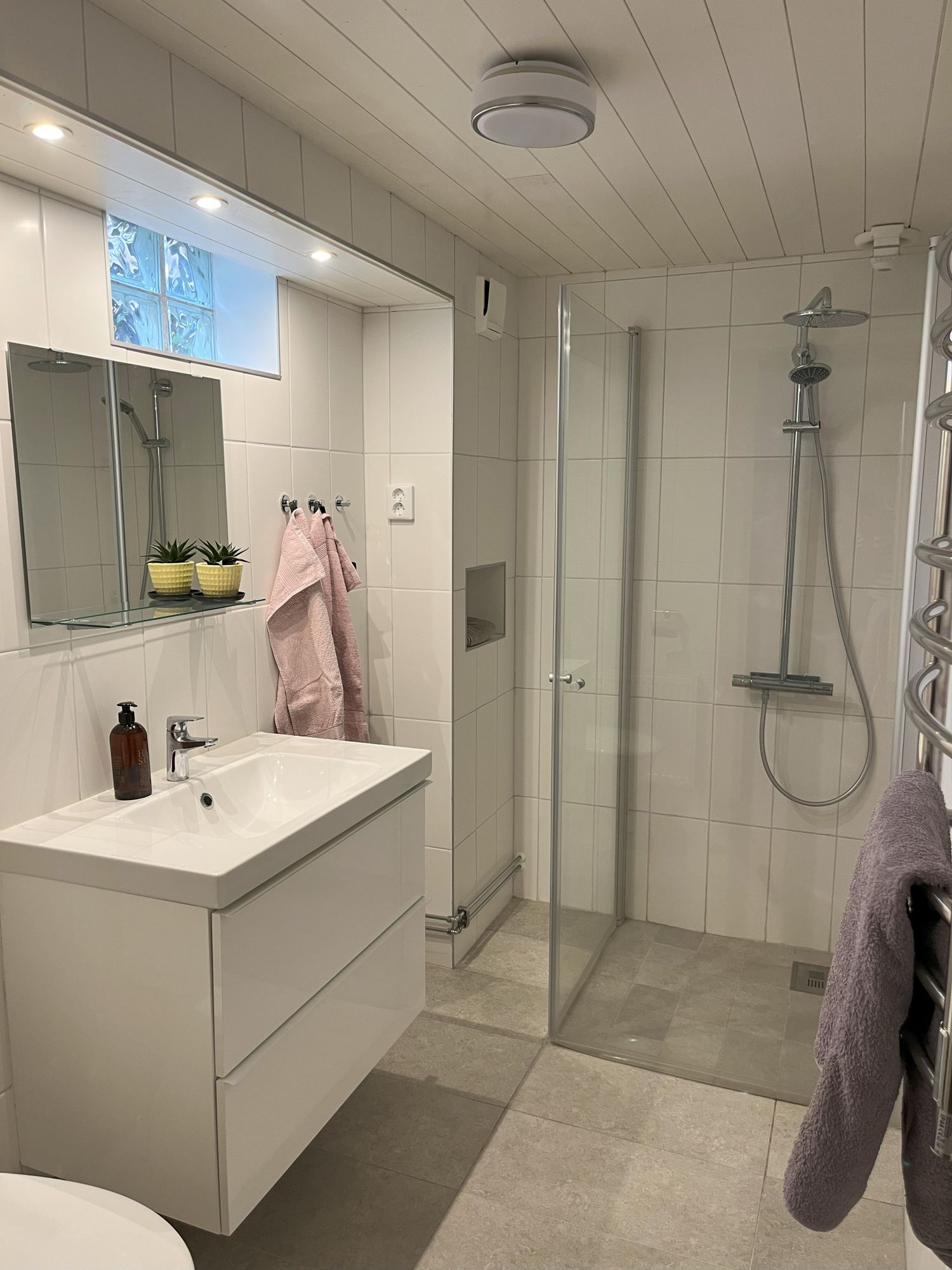Nyrenoverat boende i idylliskt lantlig läge – bild 7 av 21