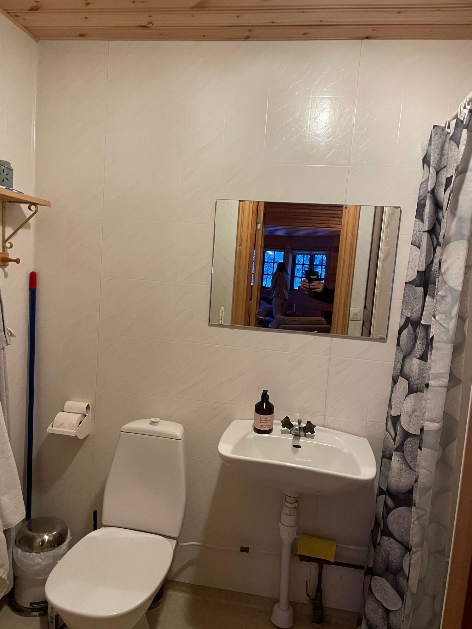 Mysig fjällstuga i bästa läge – bild 11 av 12