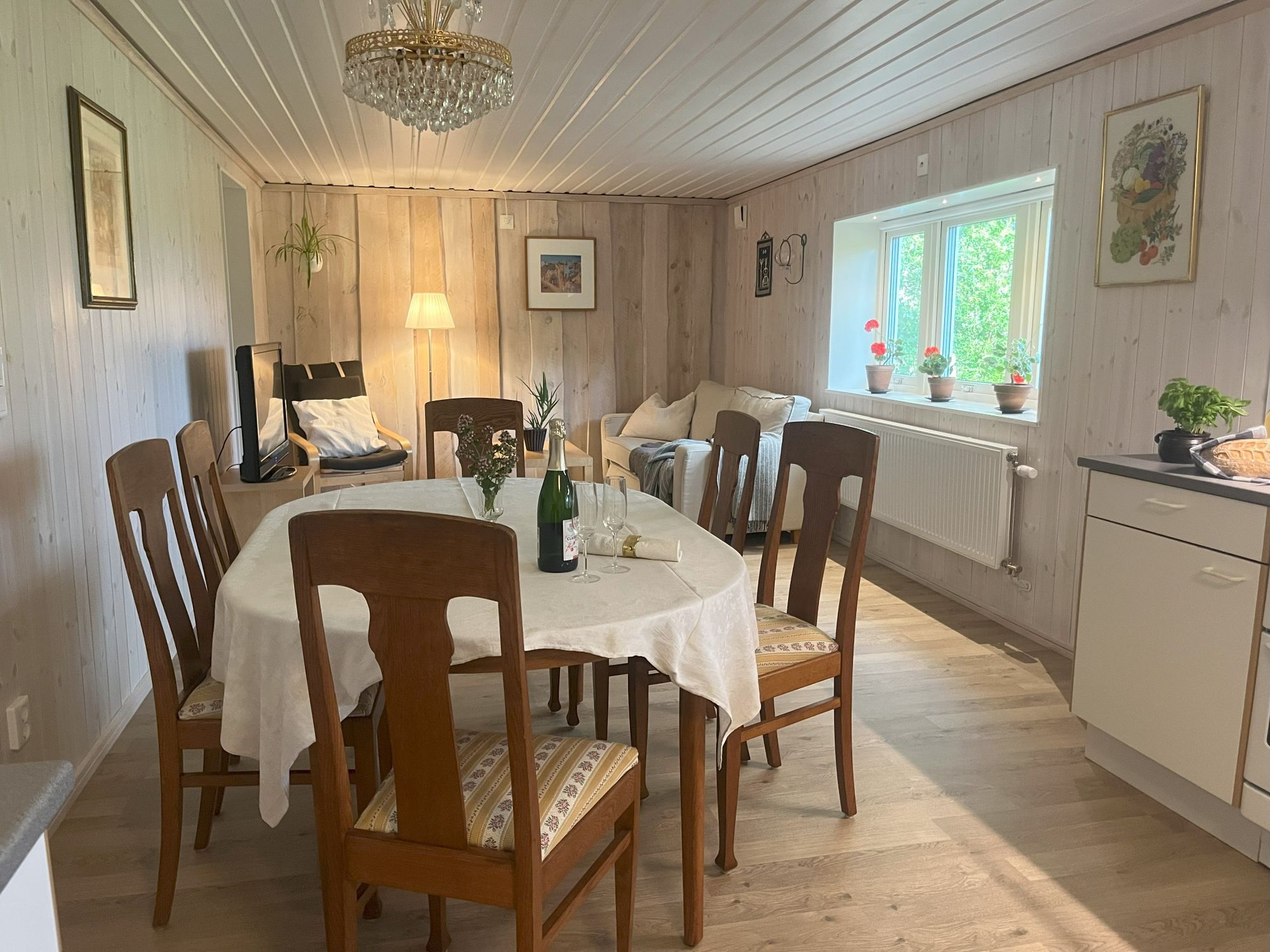 Nyrenoverat boende i idylliskt lantlig läge – bild 5 av 21