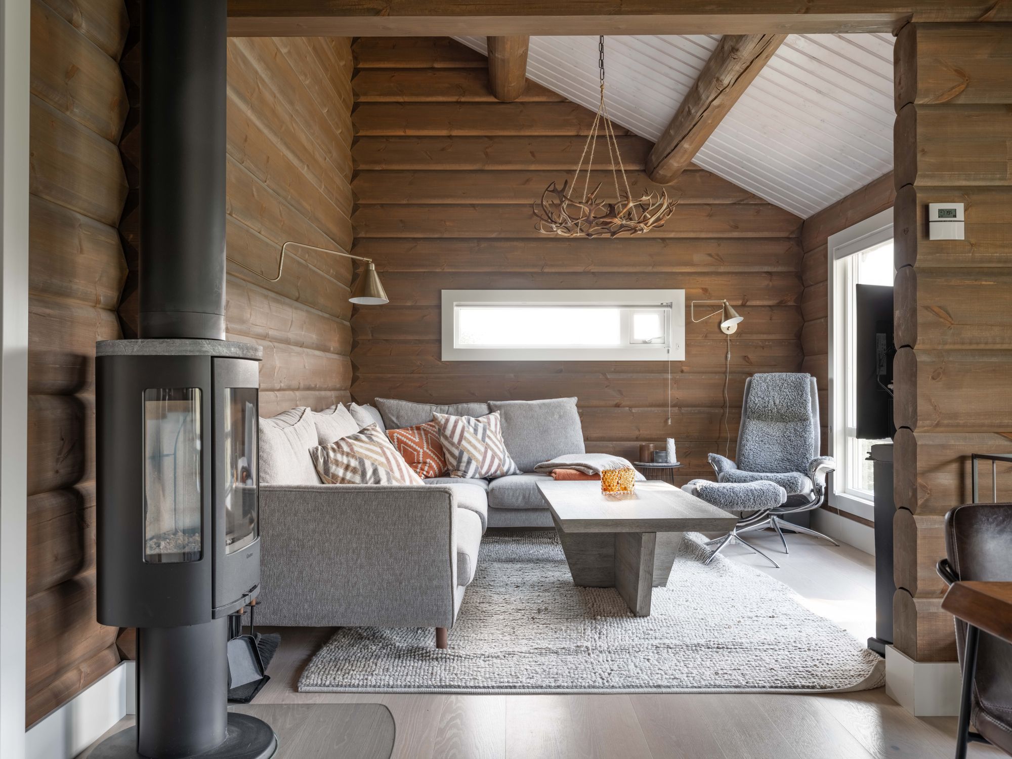 Mysig lodge med fantastiskt läge vid Sadelexpress – bild 3 av 21