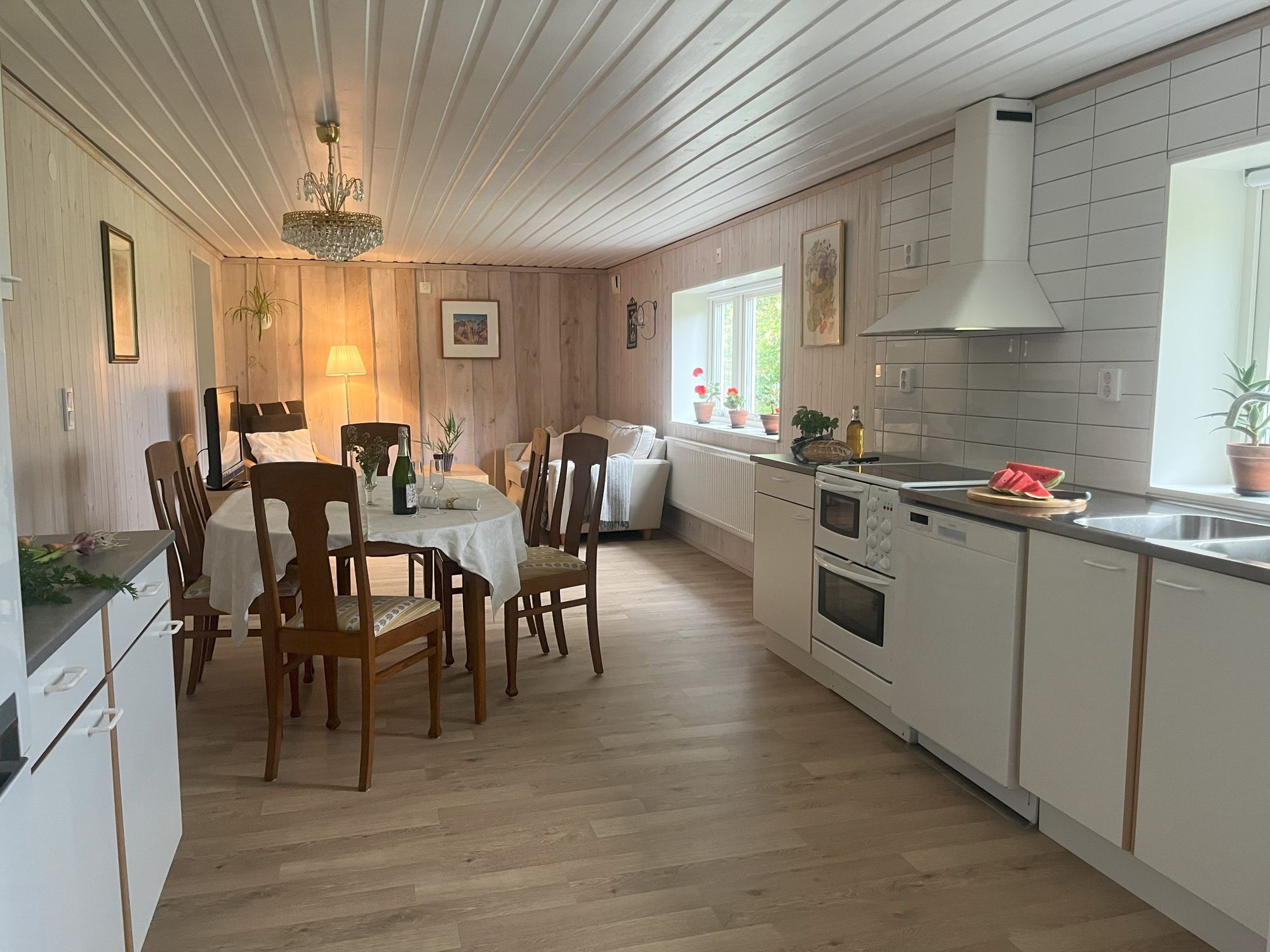 Nyrenoverat boende i idylliskt lantlig läge – bild 3 av 21