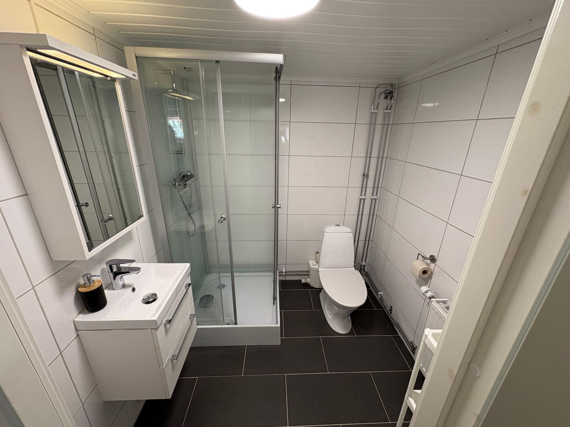 Fräscht hus nära bad i Gullmarsfjorden – bild 13 av 14
