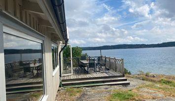 Västkusthus med egen strand och havsutsikt