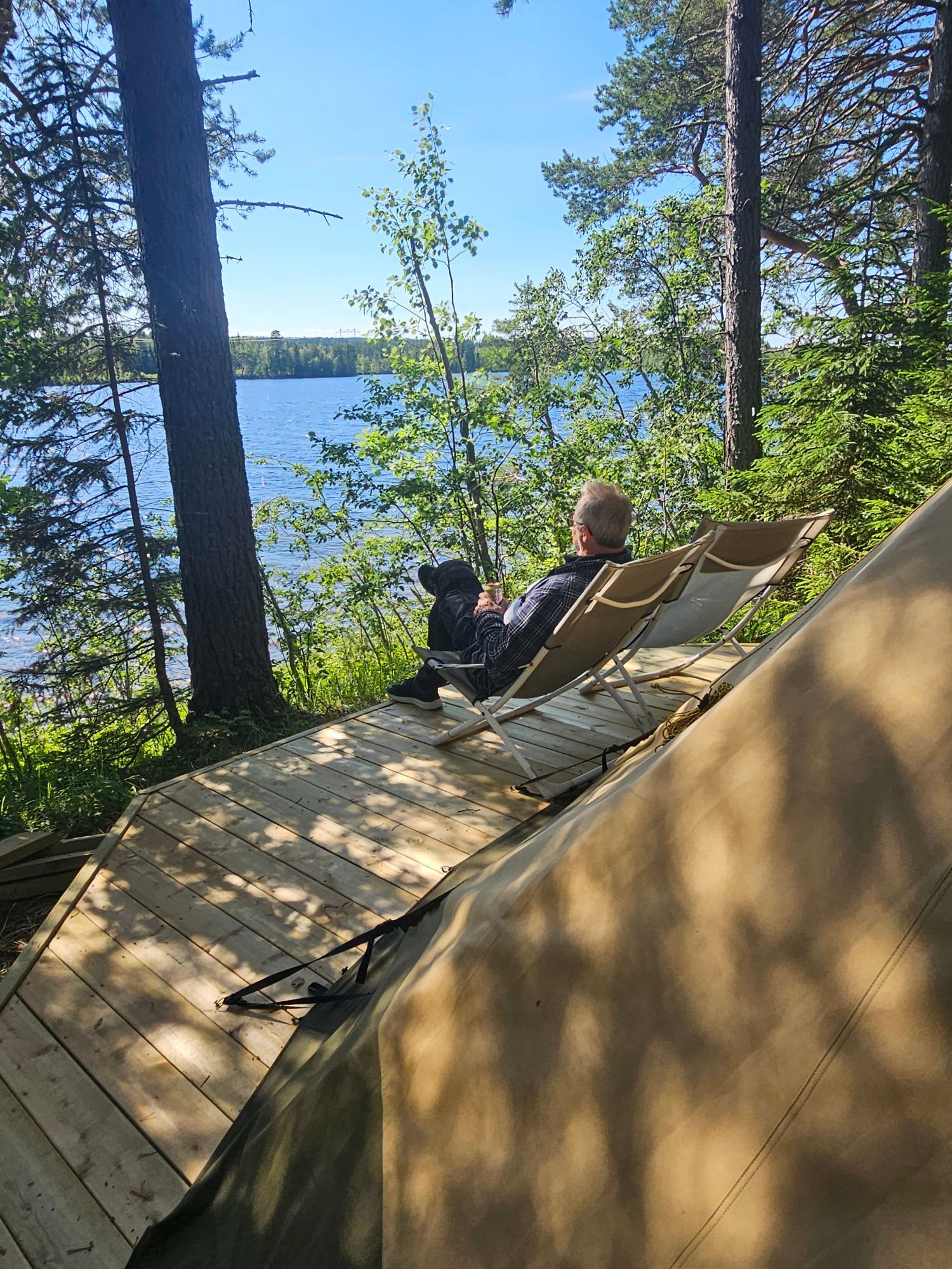 Bo i kåta på egen ö i Alsensjön – bild 2 av 14