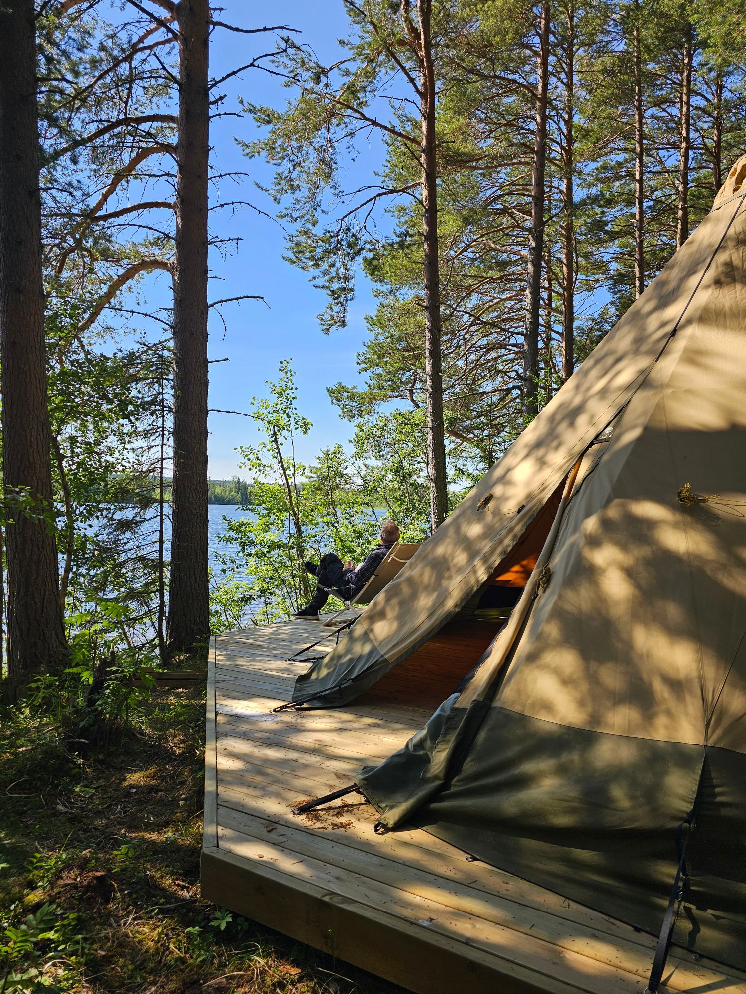 Bo i kåta på egen ö i Alsensjön – bild 8 av 14