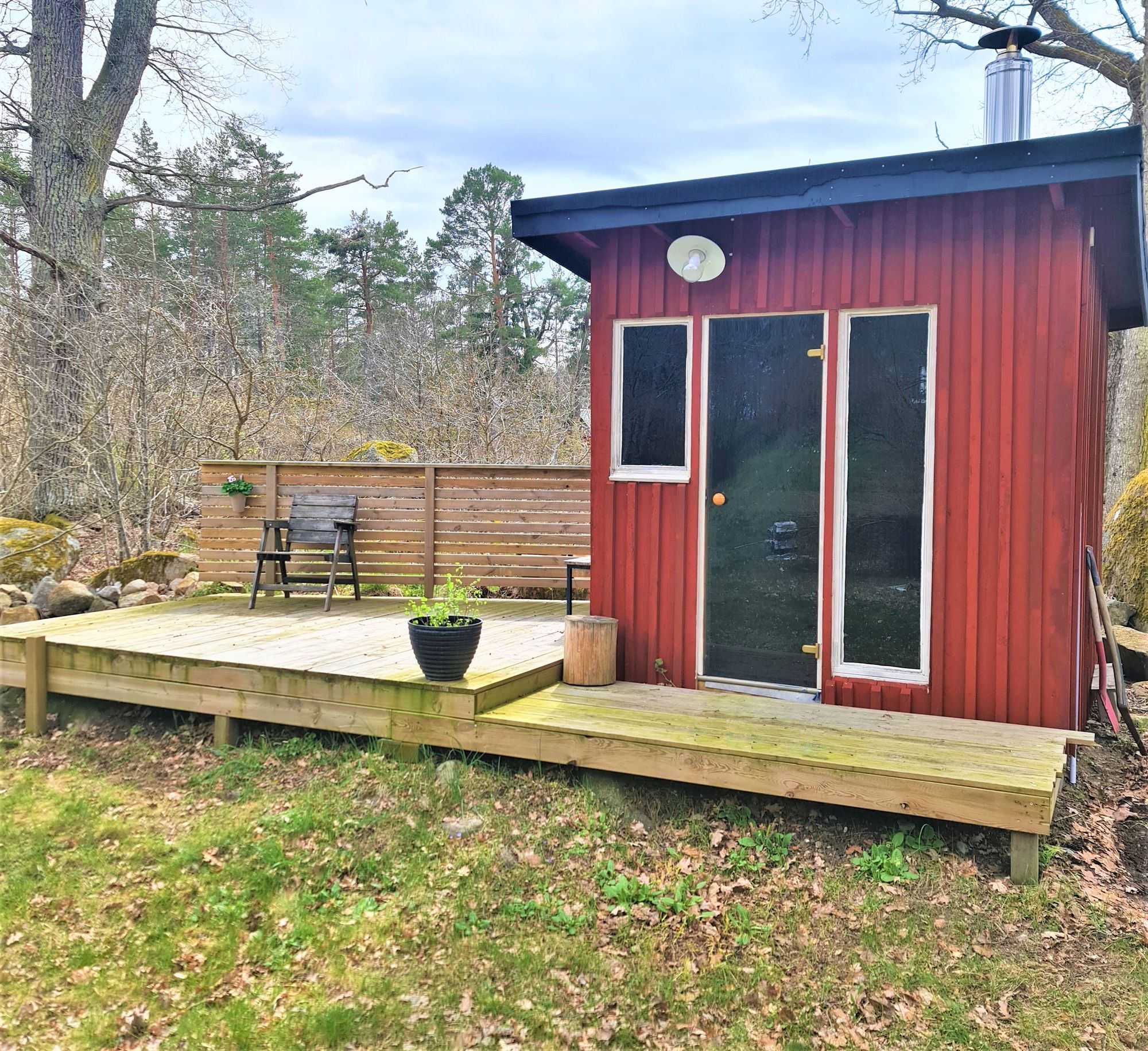 Modernt fritidshus med egen brygga vid havet – bild 17 av 21